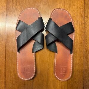 GAP True Black Cross Strap Leather Sandals